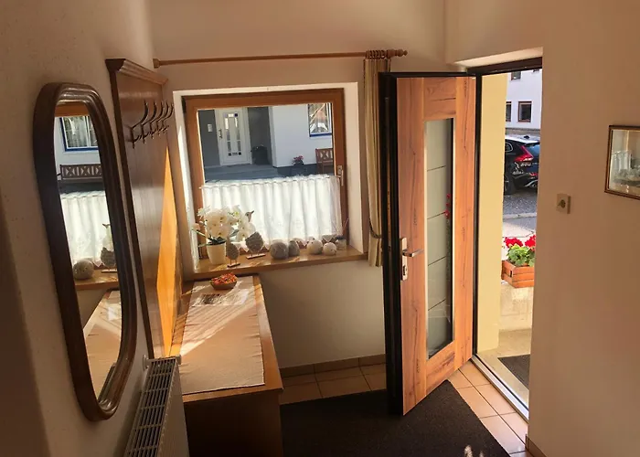 Gaestehaus Koch 아파트 베르왕