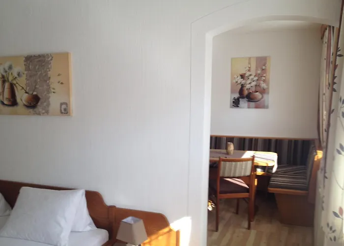 Gaestehaus Koch 아파트 베르왕